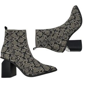 Steven New York size 7 Nikia Boots